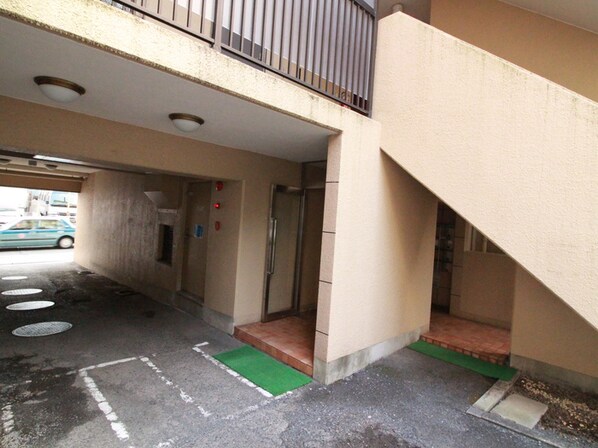 第一冨久屋マンションの物件外観写真